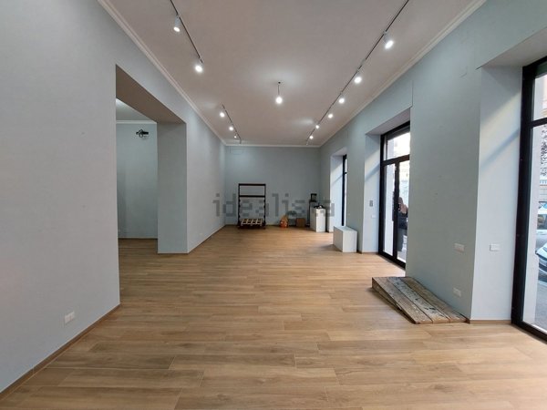 locale commerciale in affitto a Roma in zona Rione Prati