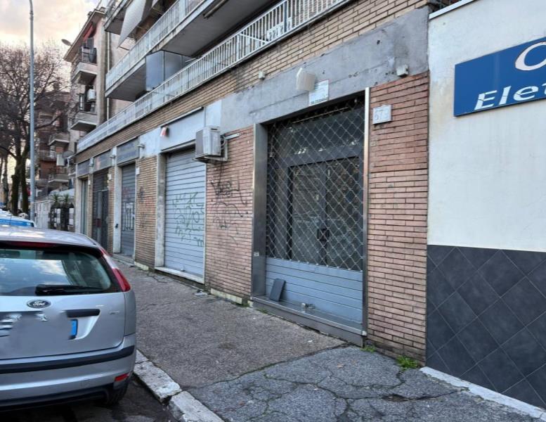 locale commerciale in affitto a Roma in zona Prenestino-Centocelle