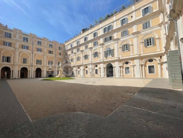 appartamento in affitto a Roma in zona Rione Monti/Campitelli