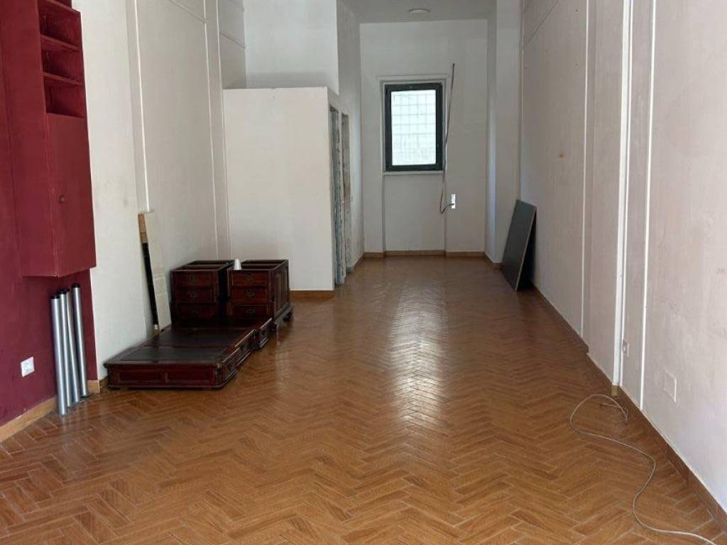 negozio in affitto a Roma