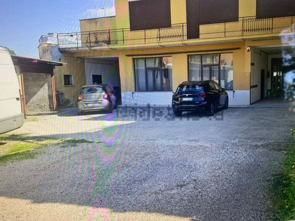 locale di sgombero in affitto a Roma in zona Collatino