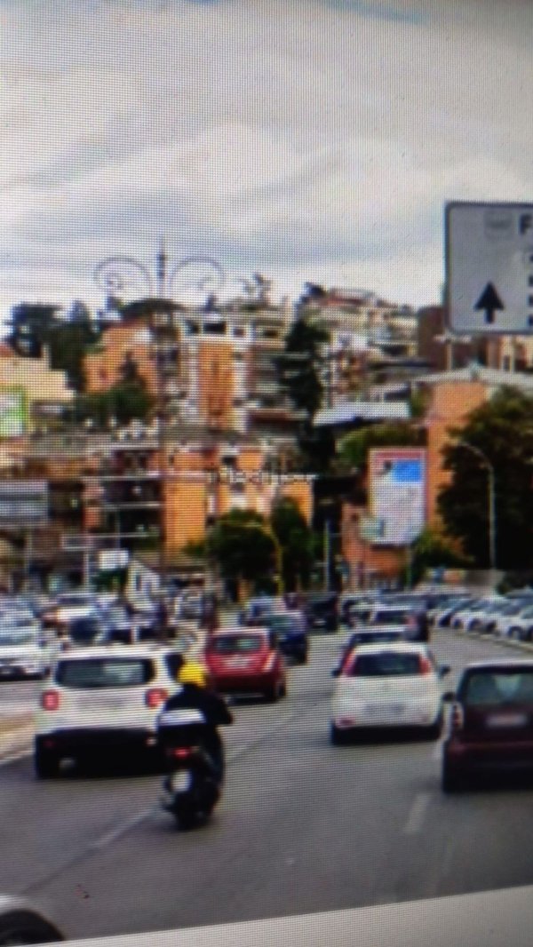 locale commerciale in affitto a Roma