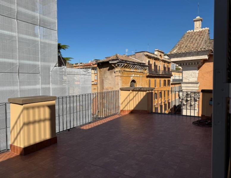 appartamento in affitto a Roma in zona Trevi-Colonna