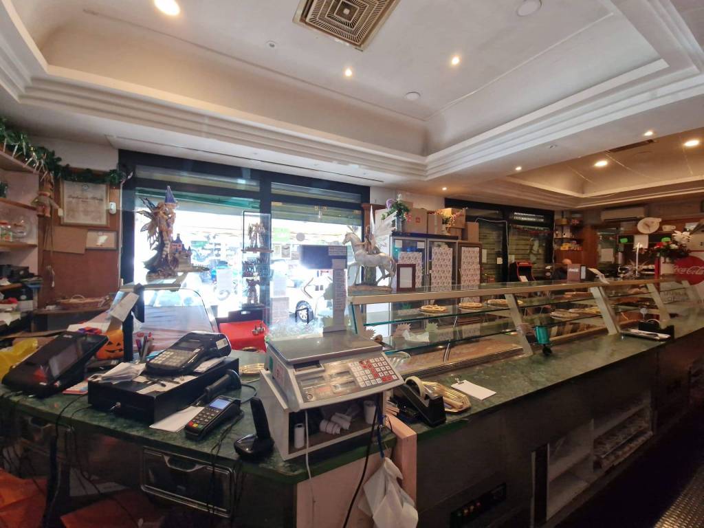 negozio in affitto a Roma in zona Monte Sacro/Talenti