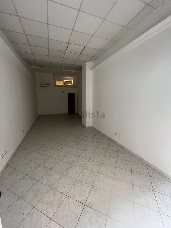 negozio in affitto a Roma in zona Collatino