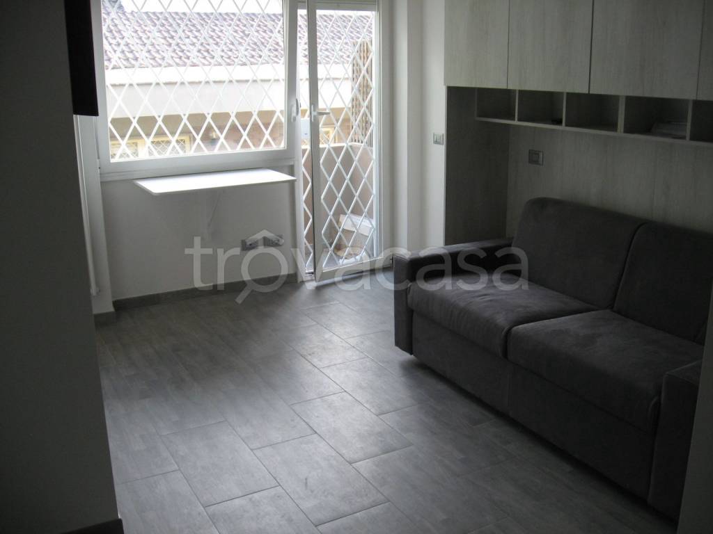 monolocale in affitto a Roma in zona Tomba di Nerone
