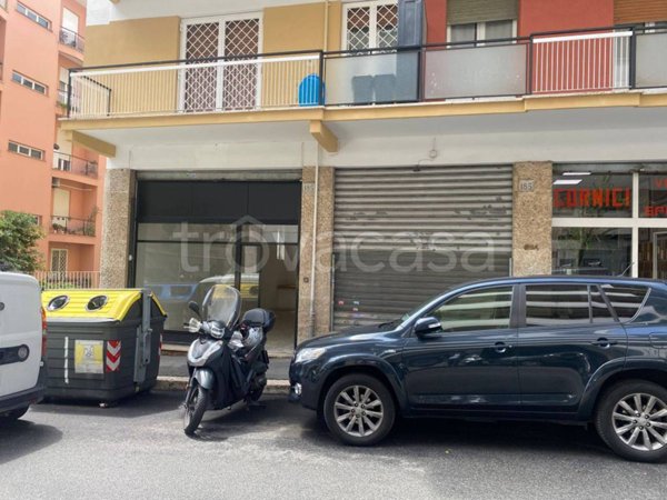 negozio in affitto a Roma
