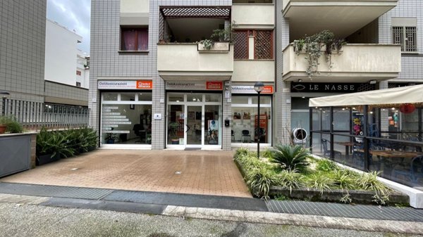 locale commerciale in affitto a Roma in zona Ostia