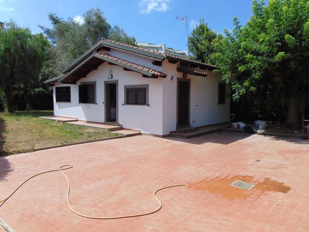 casa indipendente in affitto a Roma in zona Axa