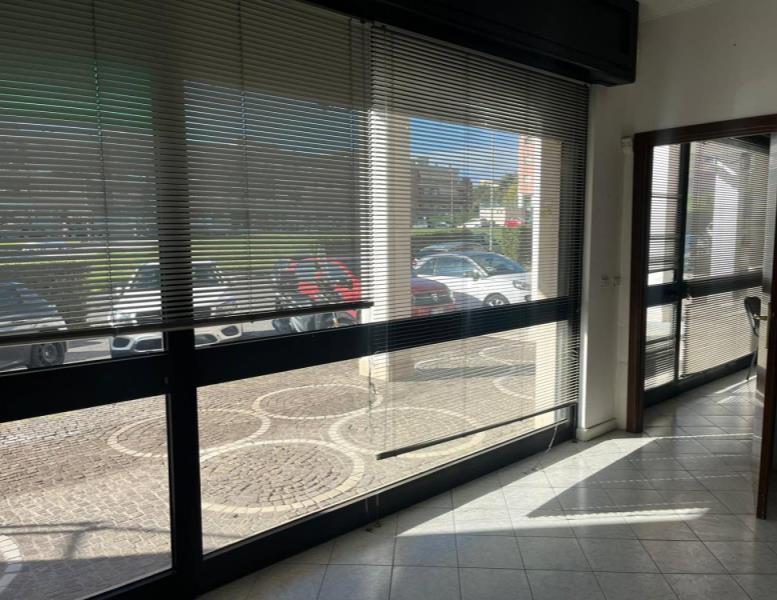 locale commerciale in affitto a Roma in zona Portuense