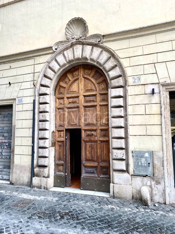 appartamento in affitto a Roma in zona Parione/Sant'Eustachio