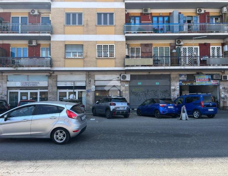 locale commerciale in affitto a Roma in zona Prenestino-Centocelle