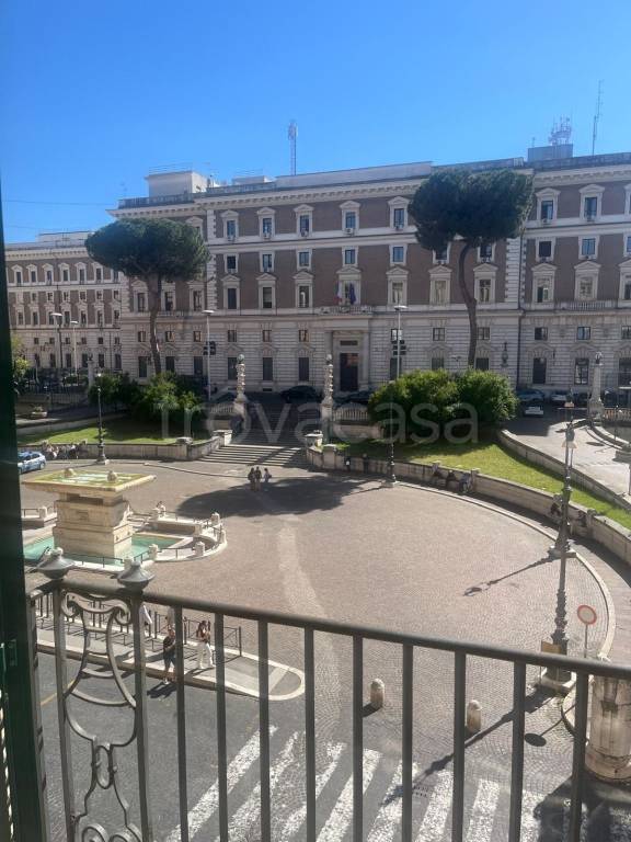 appartamento in affitto a Roma in zona Rione Monti/Campitelli