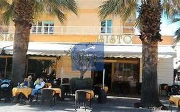 negozio in affitto a Roma in zona Ostia