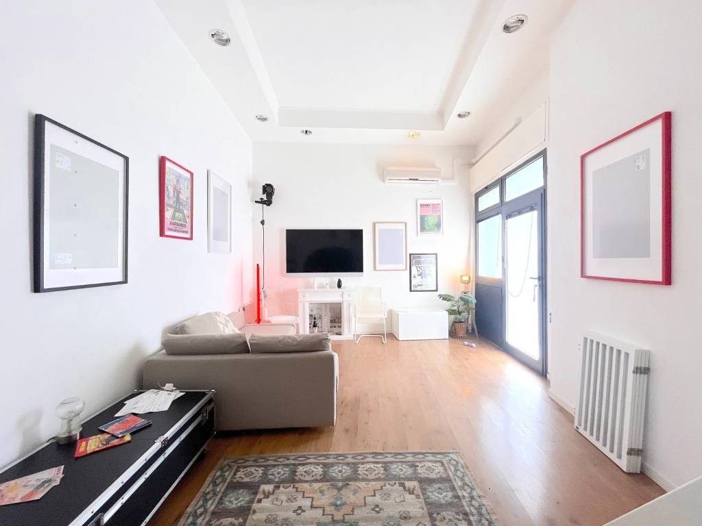 negozio in affitto a Roma in zona Appio Latino