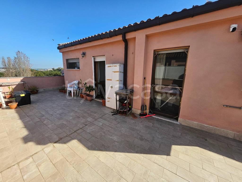 appartamento in affitto a Roma in zona Dragoncello