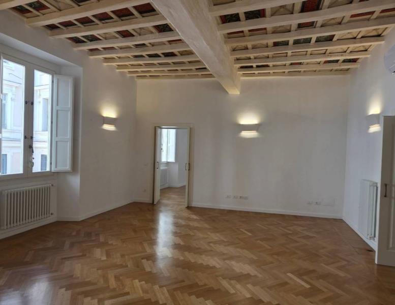 appartamento in affitto a Roma in zona Parione/Sant'Eustachio