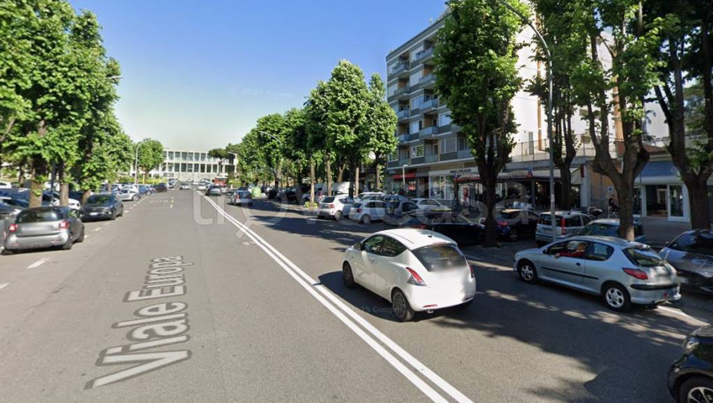 negozio in affitto a Roma in zona EUR