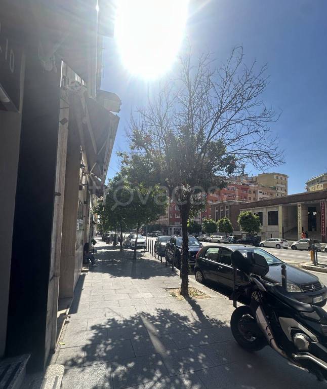 negozio in affitto a Roma