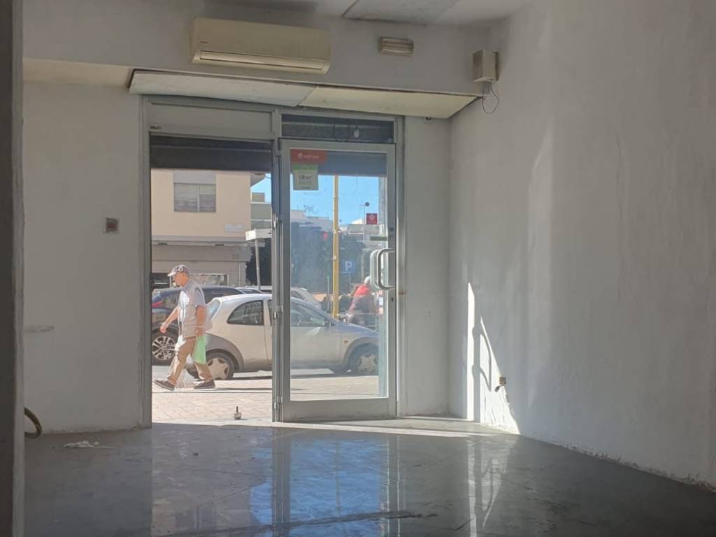 negozio in affitto a Roma in zona Ostia
