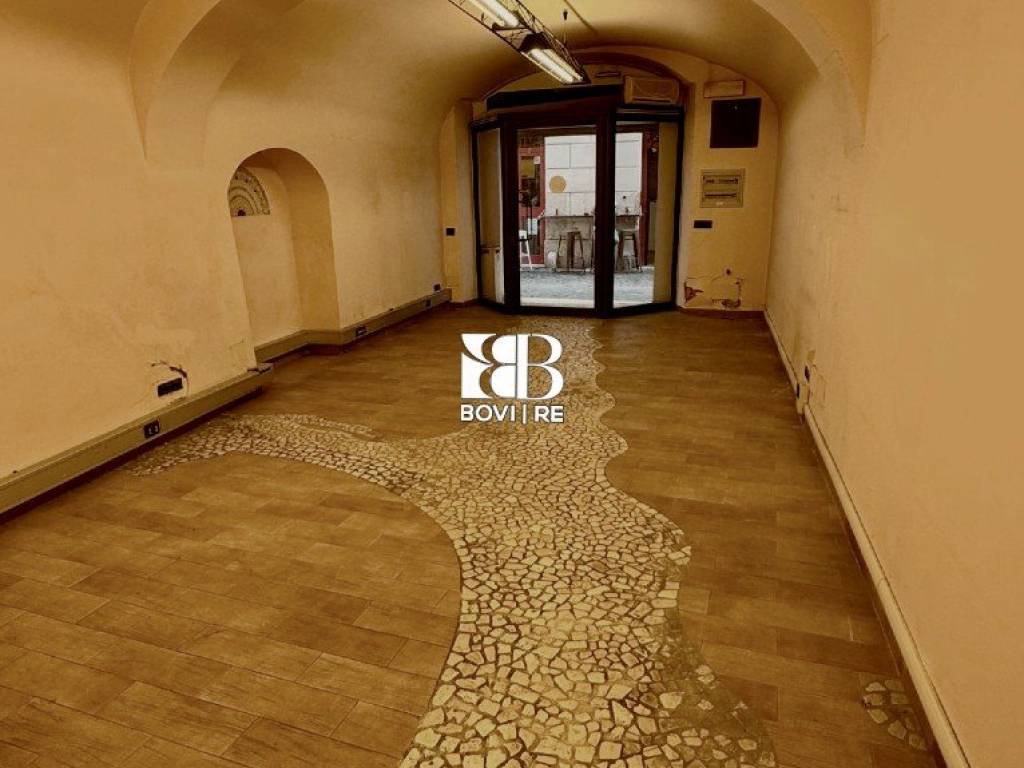negozio in affitto a Roma in zona Rione Regola