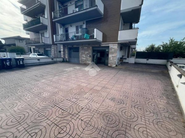 negozio in affitto a Roma in zona Casalotti