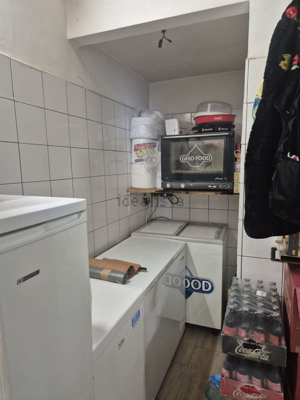 negozio in affitto a Roma in zona Romanina