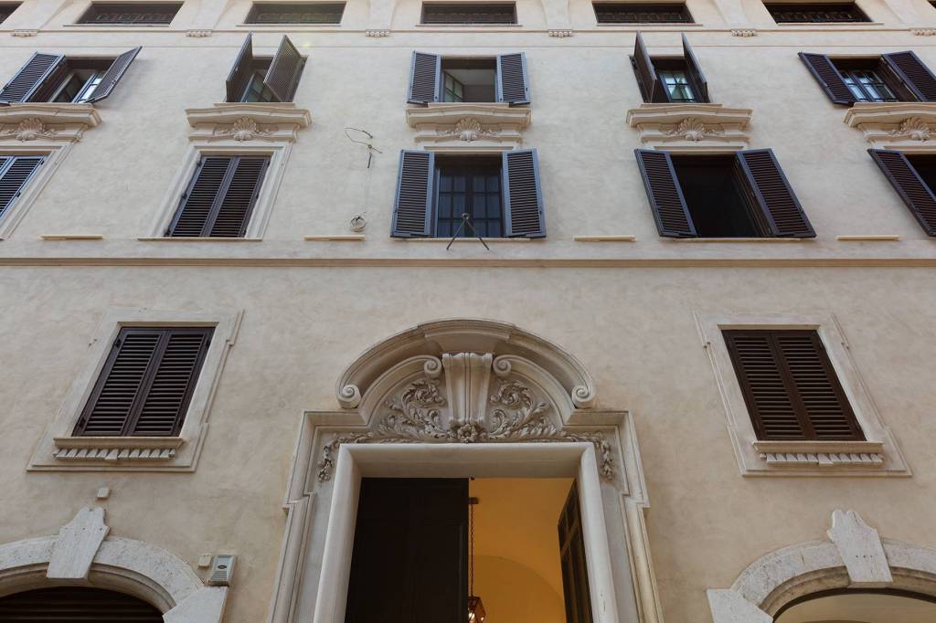 appartamento in affitto a Roma in zona Trevi-Colonna