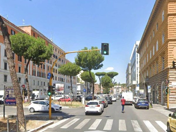 negozio in affitto a Roma