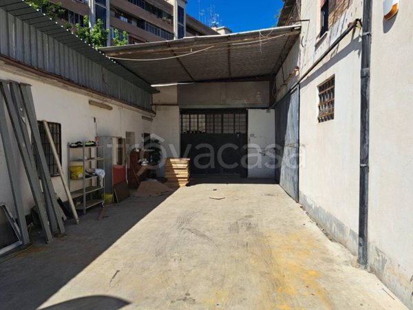 locale commerciale in affitto a Roma in zona Pietralata