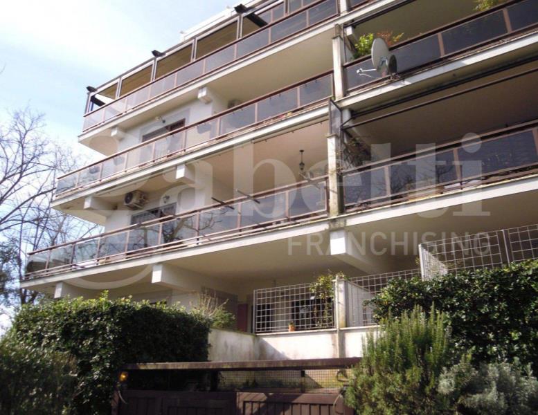 appartamento in affitto a Roma in zona Tomba di Nerone