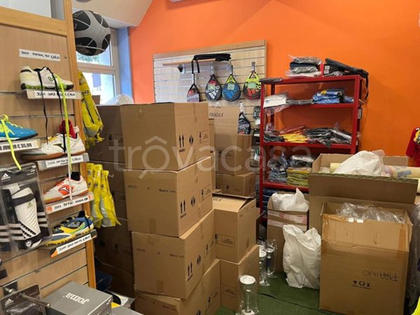 negozio in affitto a Roma in zona Portuense