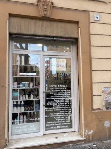 negozio in affitto a Roma in zona Rione Borgo