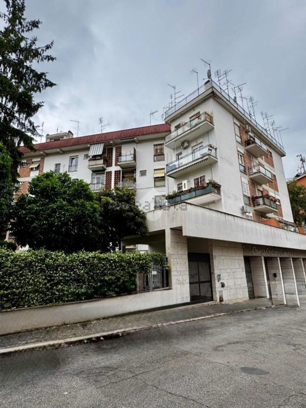 appartamento in affitto a Roma in zona Vigna Murata