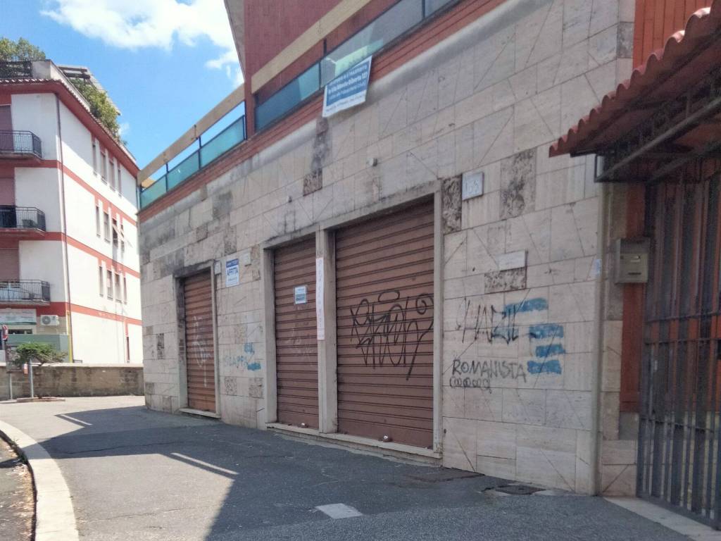 negozio in affitto a Roma in zona Fidene