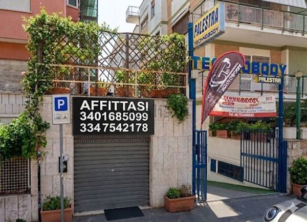locale commerciale in affitto a Roma in zona Appio Latino