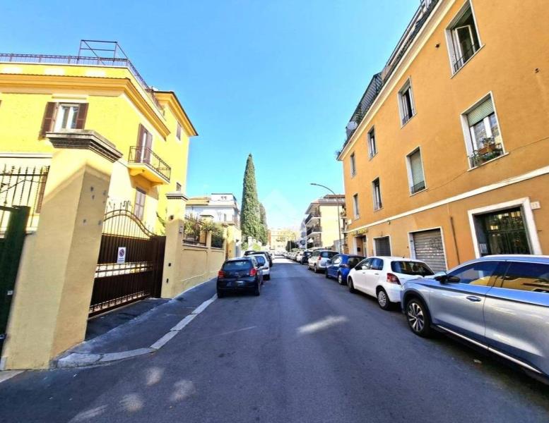 locale commerciale in affitto a Roma in zona Portuense