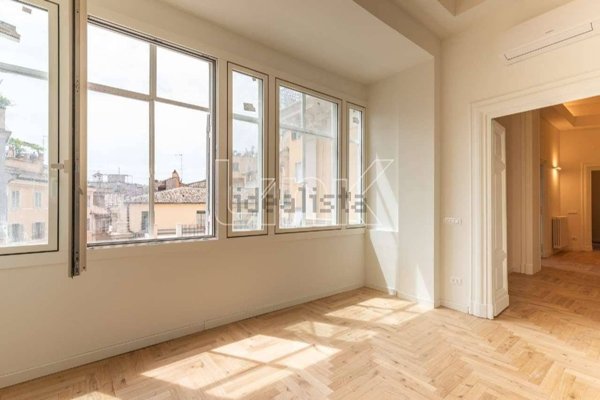 appartamento in affitto a Roma in zona Rione Regola