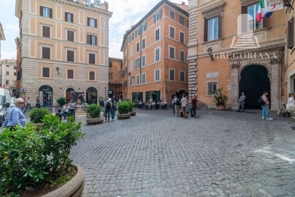 appartamento in affitto a Roma in zona Pigna - Sant'Angelo