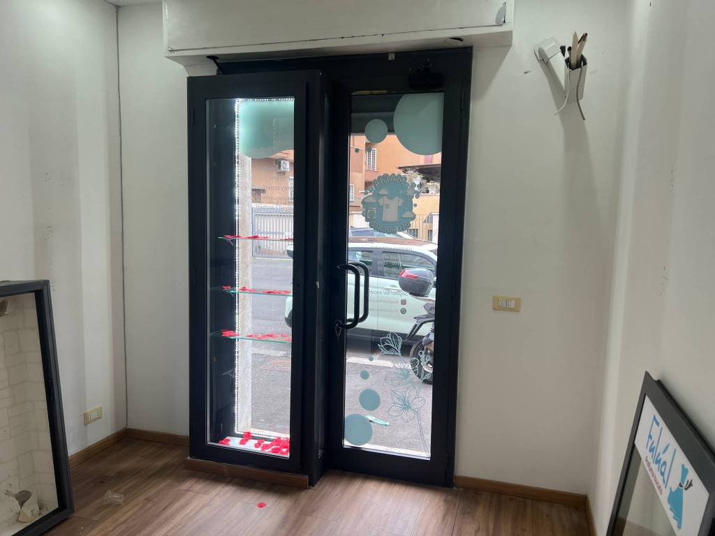 negozio in affitto a Roma in zona Aurelio