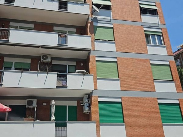 negozio in affitto a Roma in zona Celio