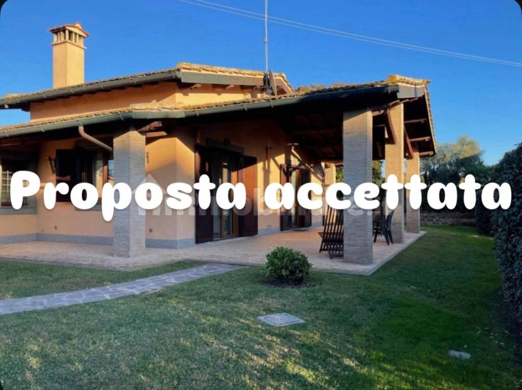 casa indipendente in affitto a Roma in zona Giuliano Dalmata