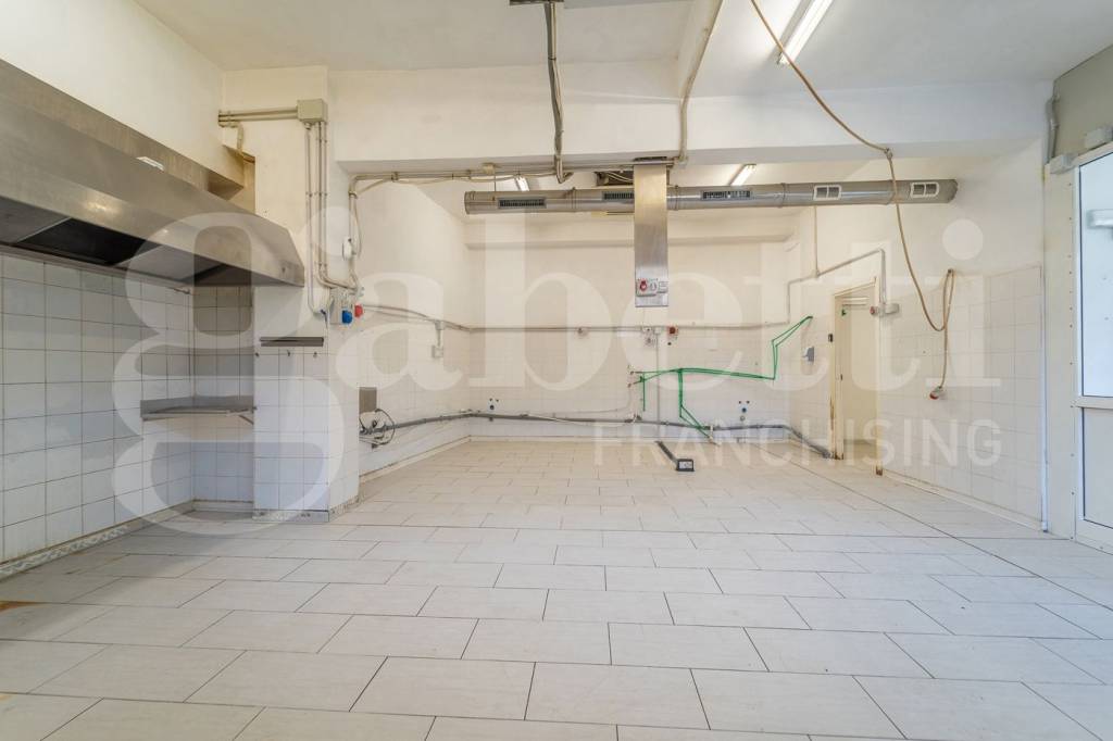 negozio in affitto a Roma in zona Torrevecchia