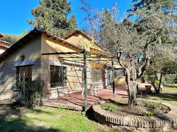 casa indipendente in affitto a Roma