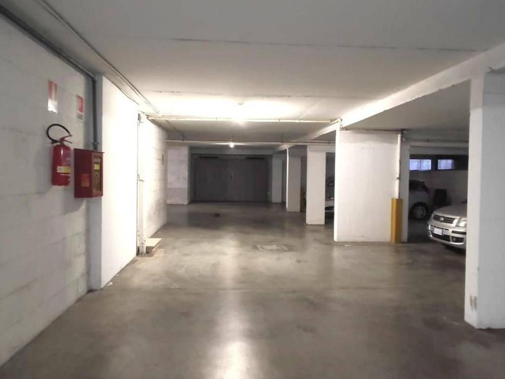 locale commerciale in affitto a Roma in zona Romanina