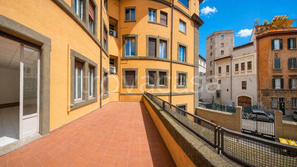 ufficio in affitto a Roma in zona Rione di Ponte