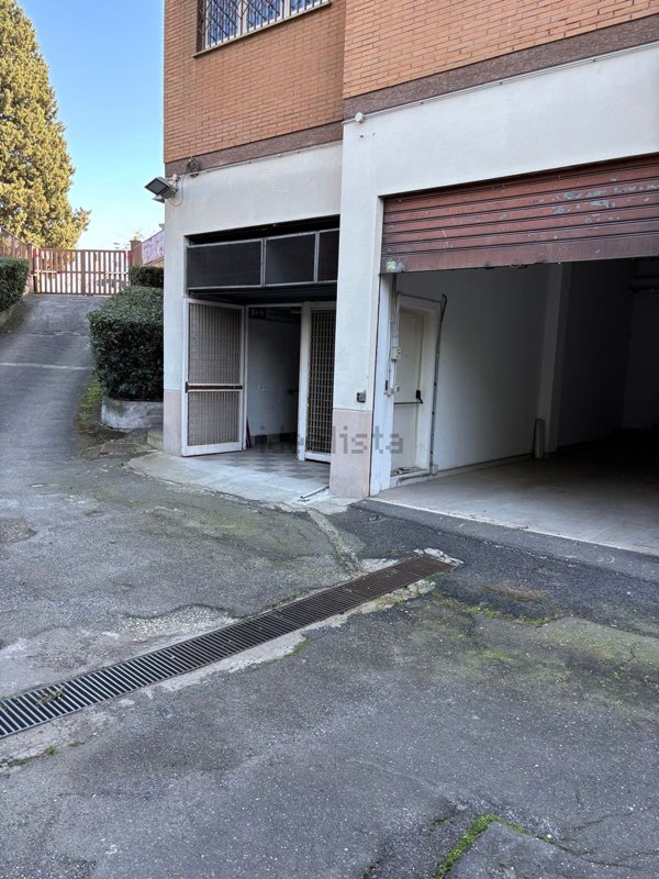locale commerciale in affitto a Roma in zona Monte Sacro/Talenti