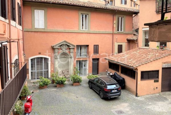 appartamento in affitto a Roma in zona Parione/Sant'Eustachio