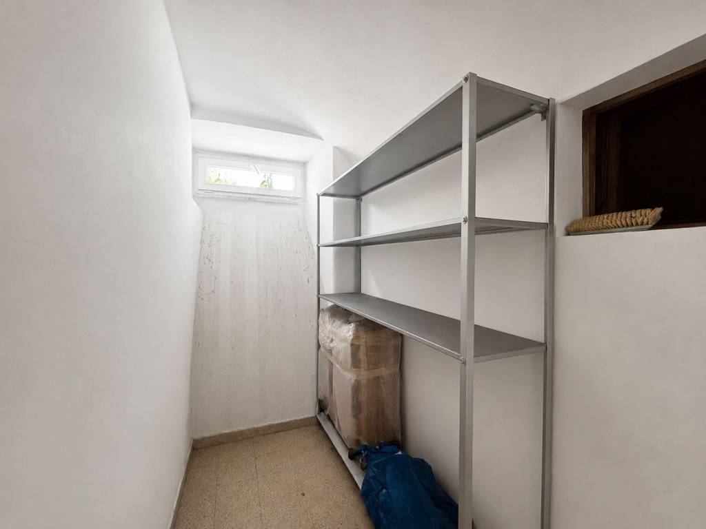 locale commerciale in affitto a Roma in zona Rione Prati