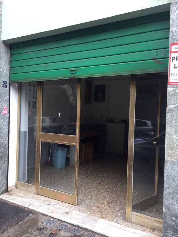 locale commerciale in affitto a Roma in zona Portuense